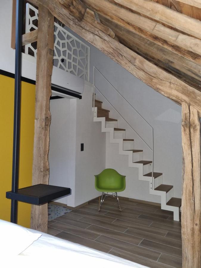 Cerf, Ouvre-Moi B&B Rochefort Exteriör bild