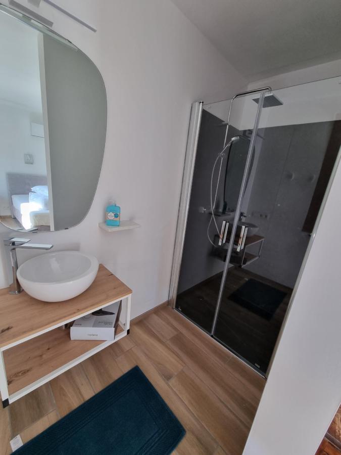 Cerf, Ouvre-Moi B&B Rochefort Exteriör bild